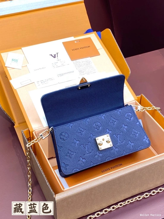 Cheap LOUIS VUITTON Wallet Chain On Métis 0712